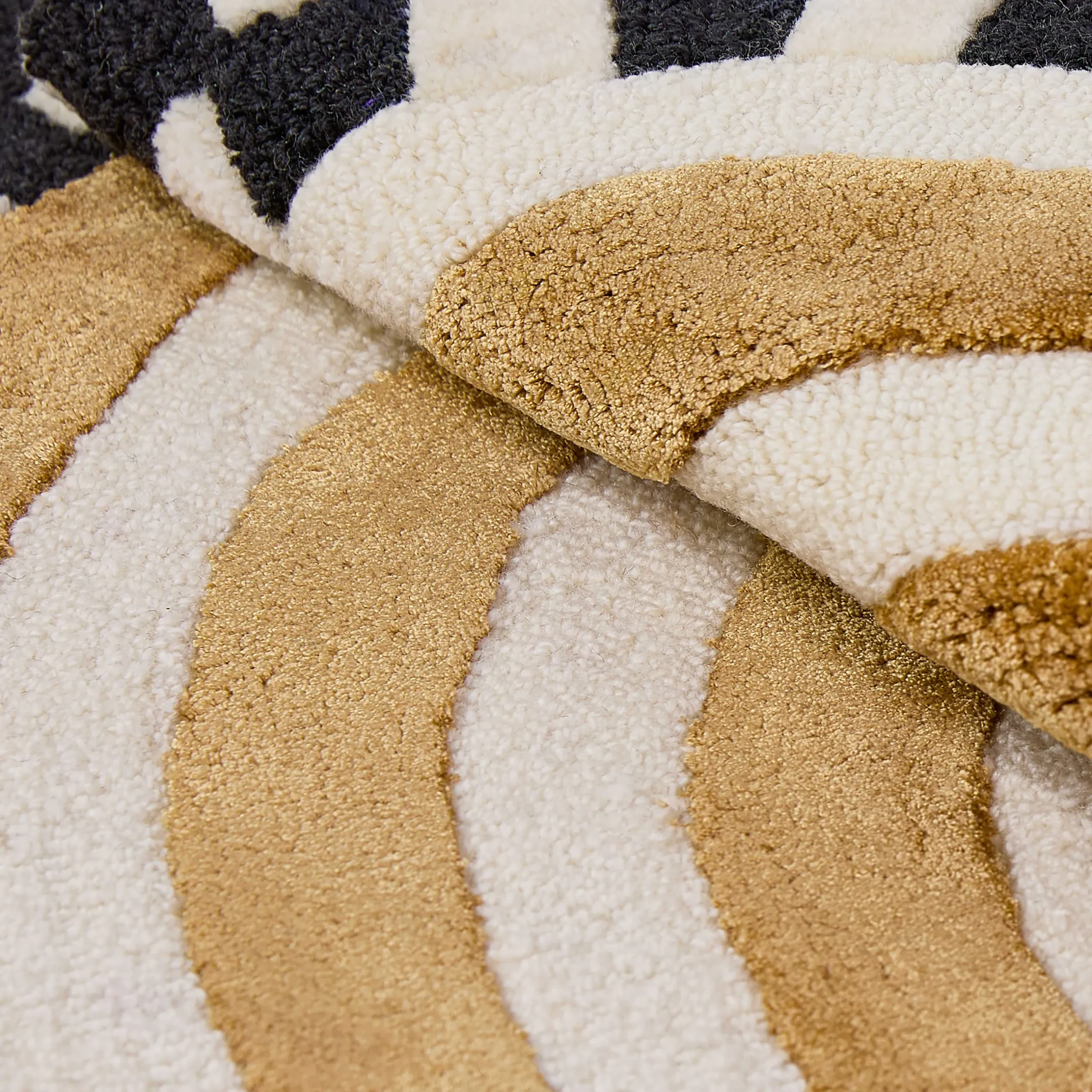 Rugs|MacKenzie-Childs Concentric Circle Wheat 3' Round Rug